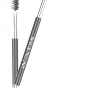 Eyebrow brush
